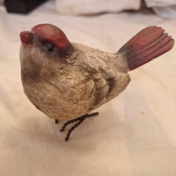Bird Figurine. Resin. Metal Legs. 4 X 3 In. - Picture 1 of 5